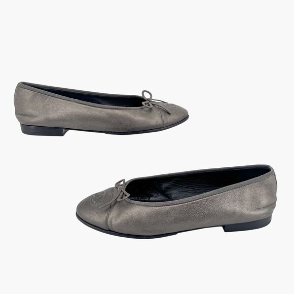 Chanel CC Cap Toe Ballet Flats Grey Silver Leather Size 38 US 7–7.5 Women - Picture 7 of 15